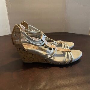 Dexflex wedge sandals